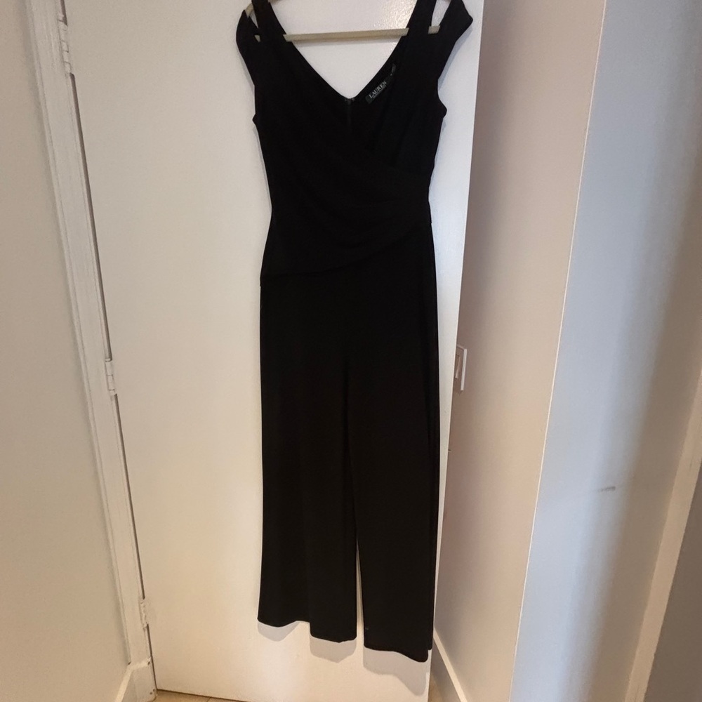 Ralph Lauren Elegant Black Jumpsuit Pantsuit Size 8 Chic